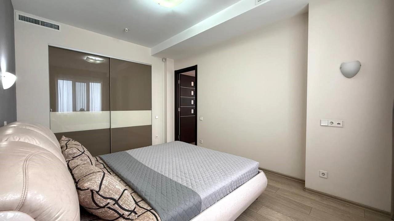 Bright House On 23 Serpnya خاركيف المظهر الخارجي الصورة