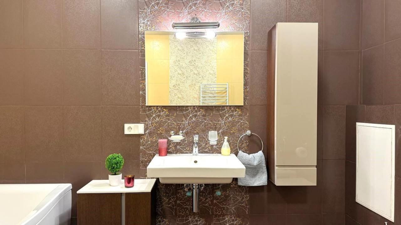 Bright House On 23 Serpnya خاركيف المظهر الخارجي الصورة