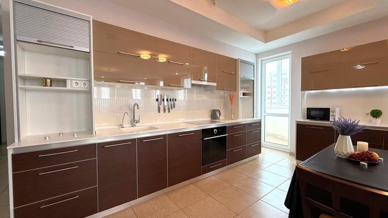 Bright House On 23 Serpnya خاركيف المظهر الخارجي الصورة