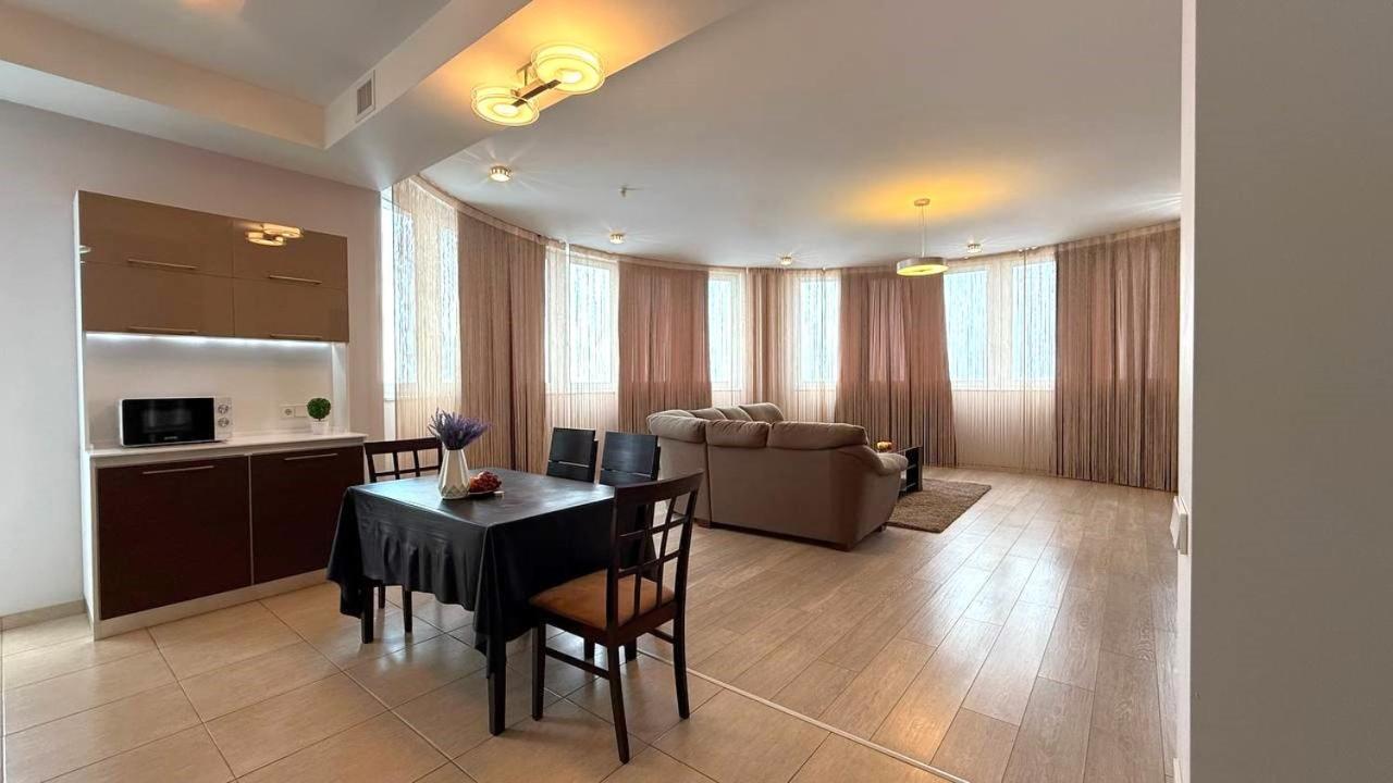 Bright House On 23 Serpnya خاركيف المظهر الخارجي الصورة